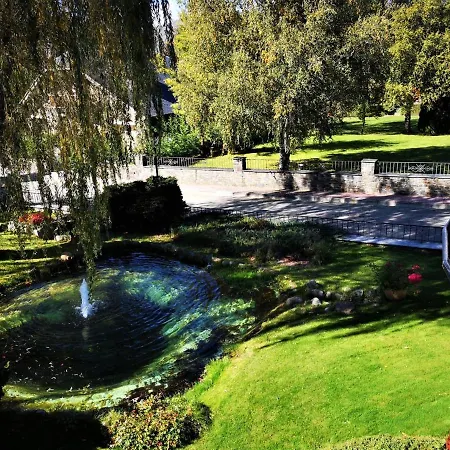 Con Gran Jardin En Country house